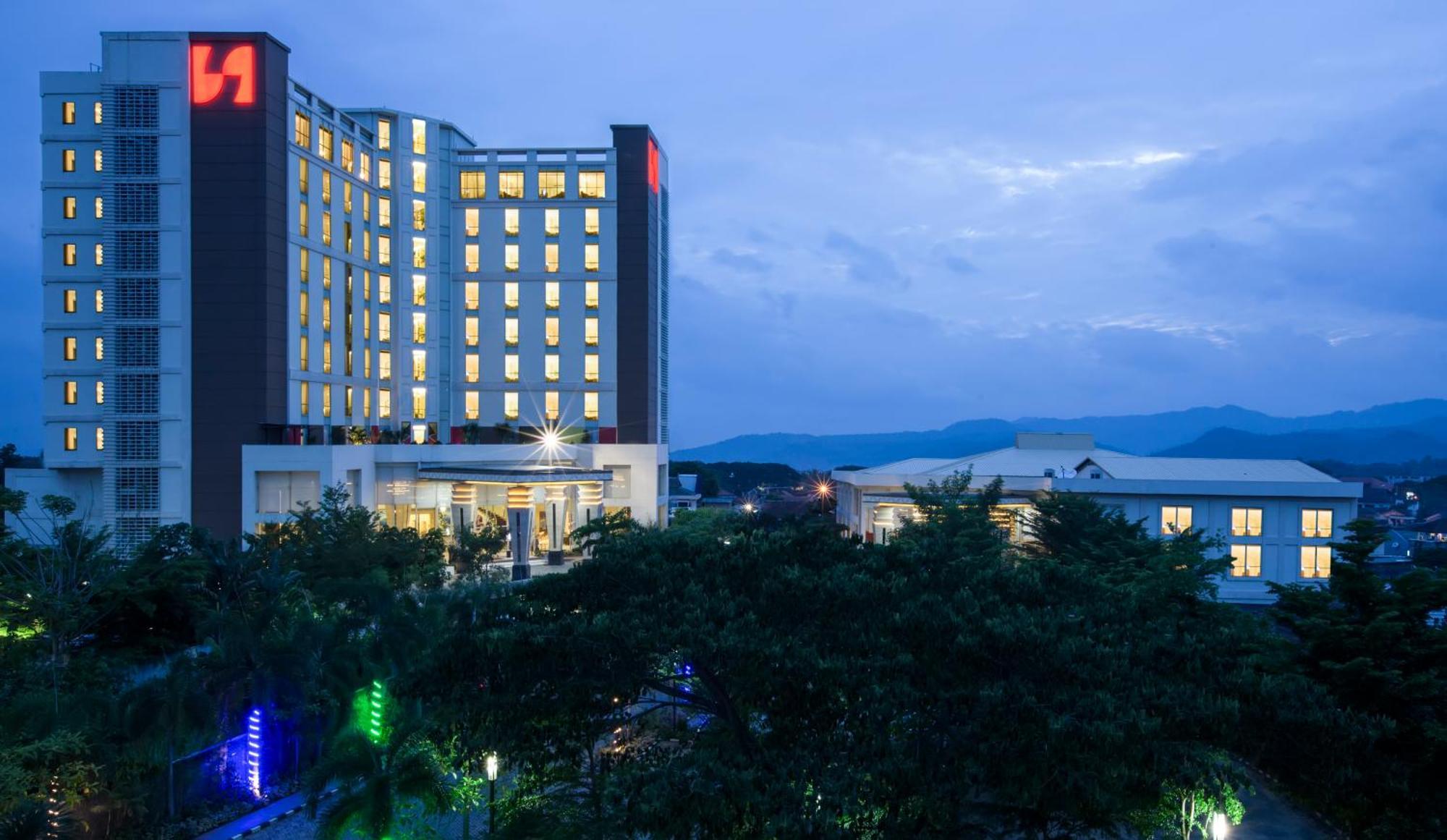 Swiss-Belhotel Lampung Bandar Lampung Buitenkant foto
